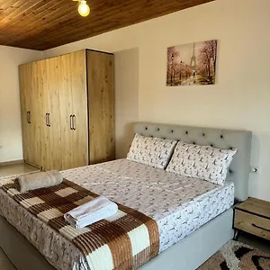 Zefi Rrenc Albanië